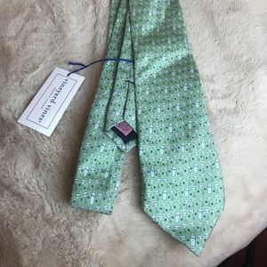 New with tags! Vineyard Vines tie - martini and shaker print